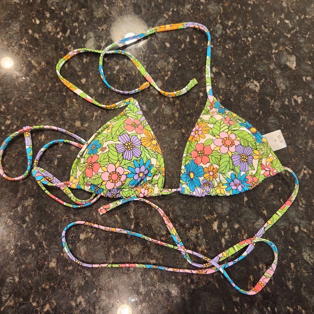 💚 Floral Triangle Bikini Top Wild Fable